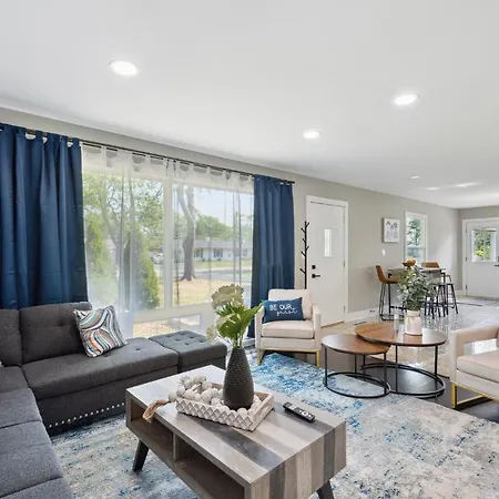 Charming Contemporary Family Home Home